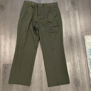 Dockers Olive khakis 34 x 29 NEW